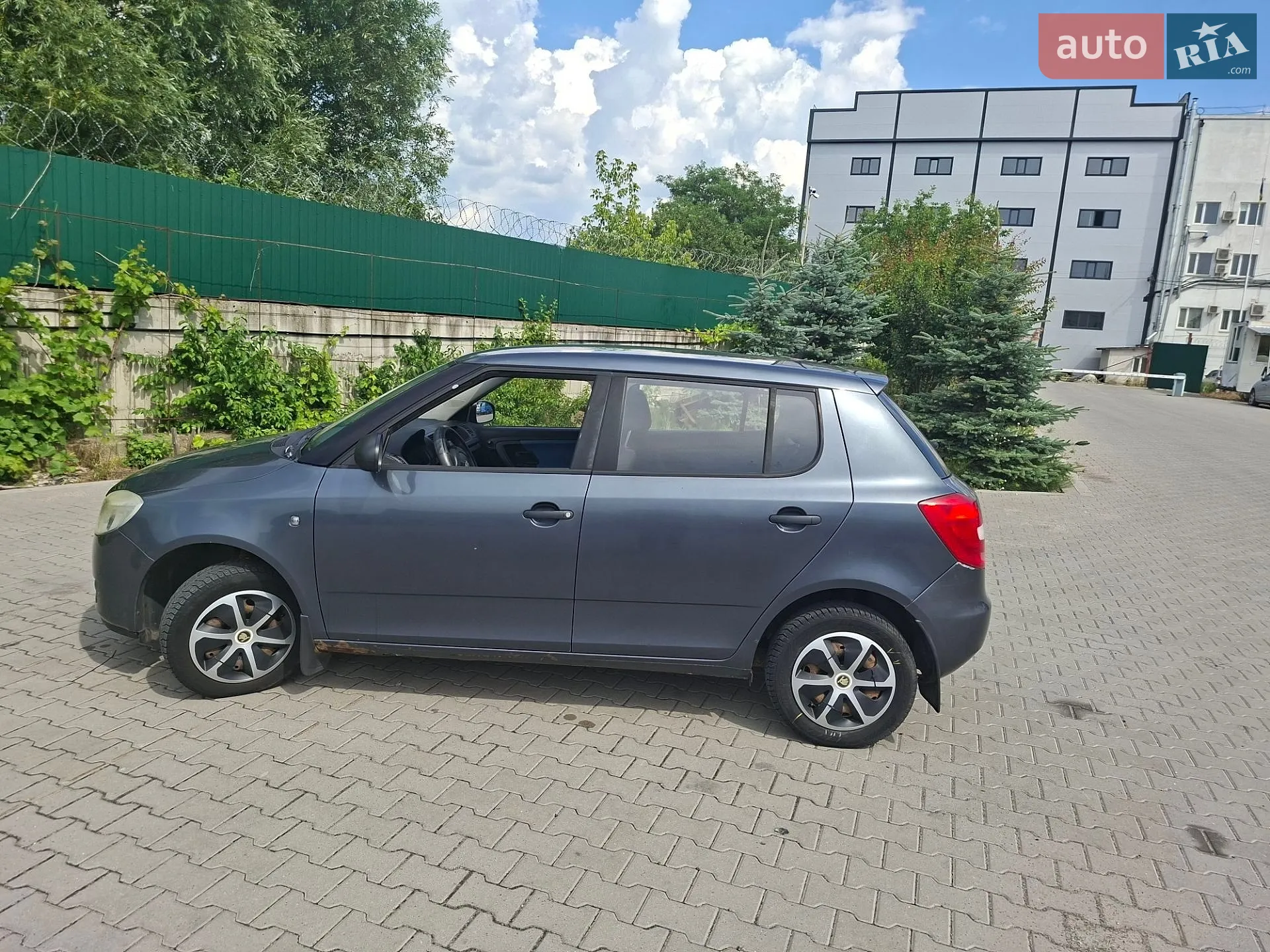 2010 Skoda Fabia - мініатюра 7