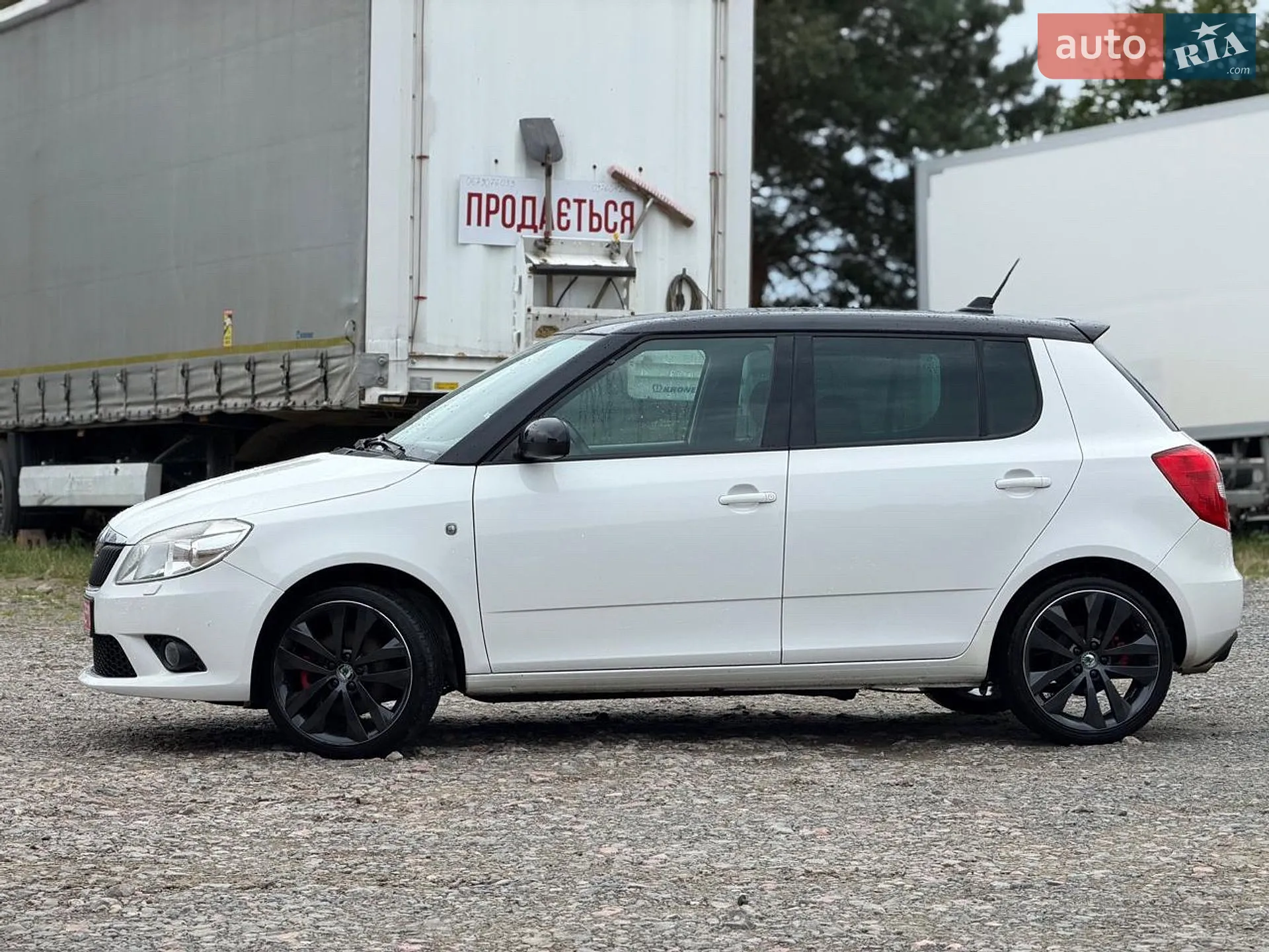2011 Skoda Fabia - мініатюра 5
