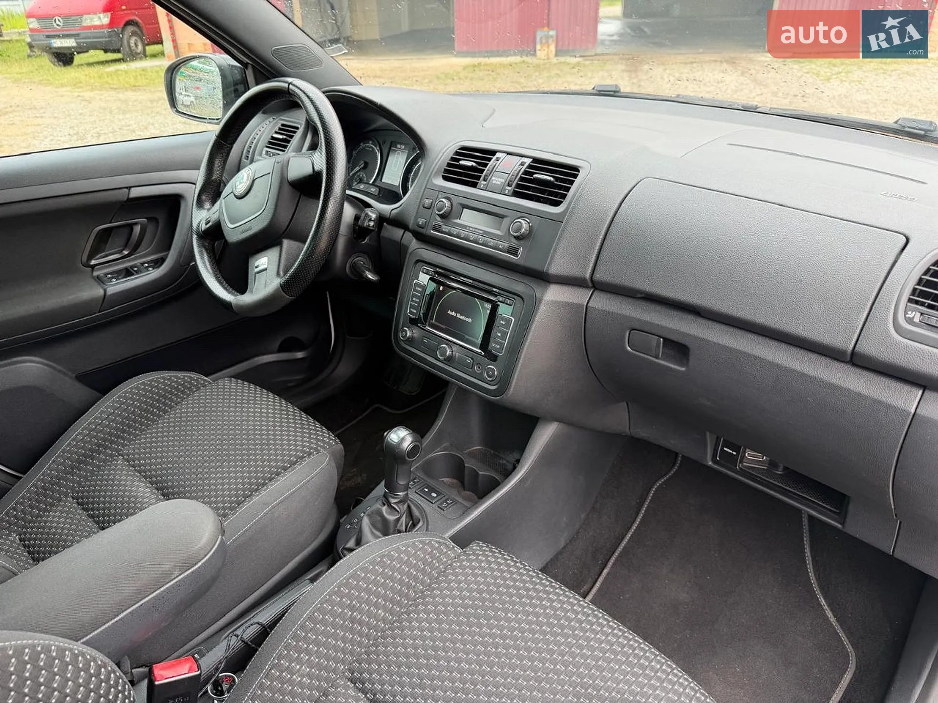 2011 Skoda Fabia - мініатюра 27