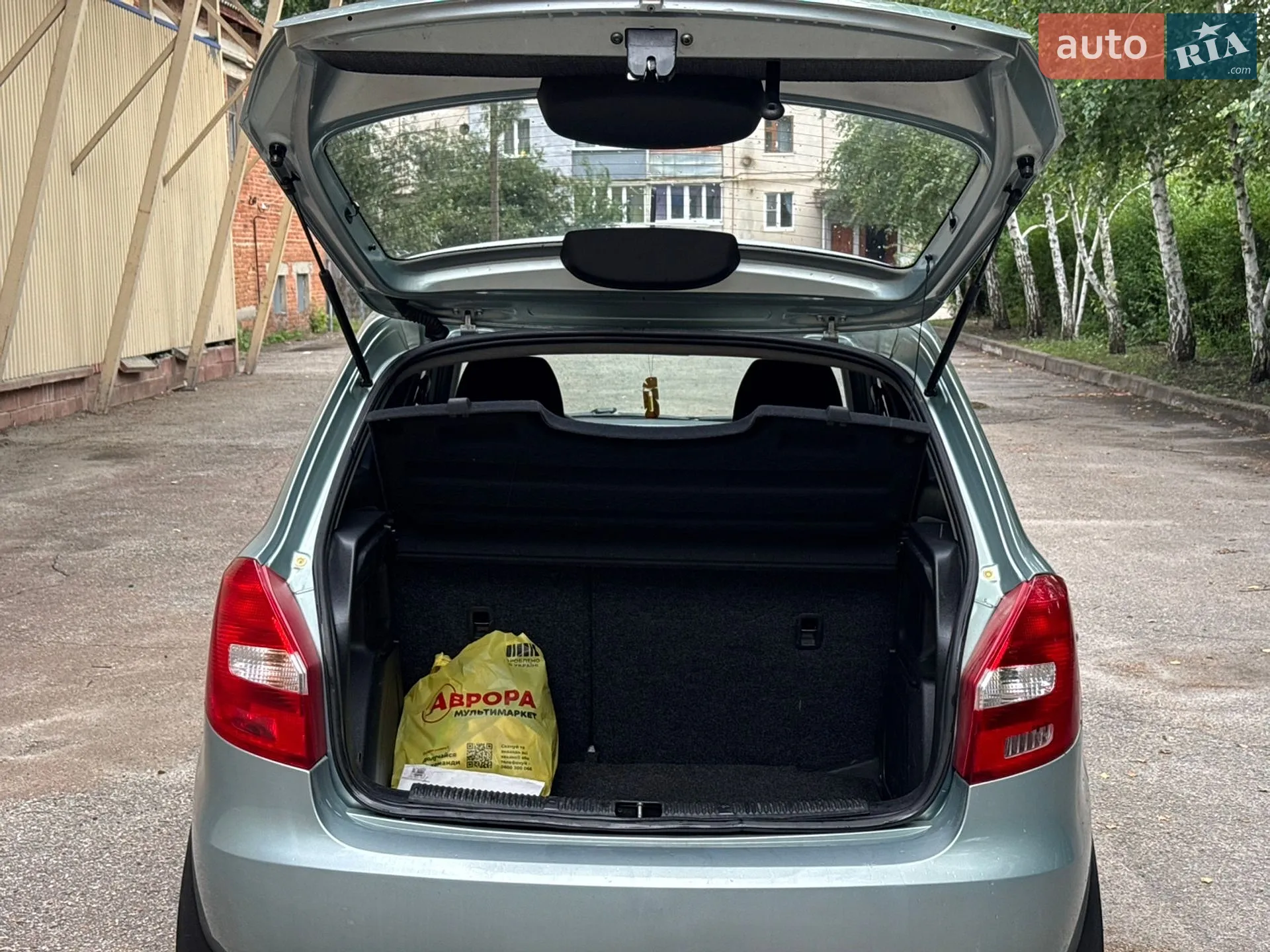 2011 Skoda Fabia - мініатюра 7