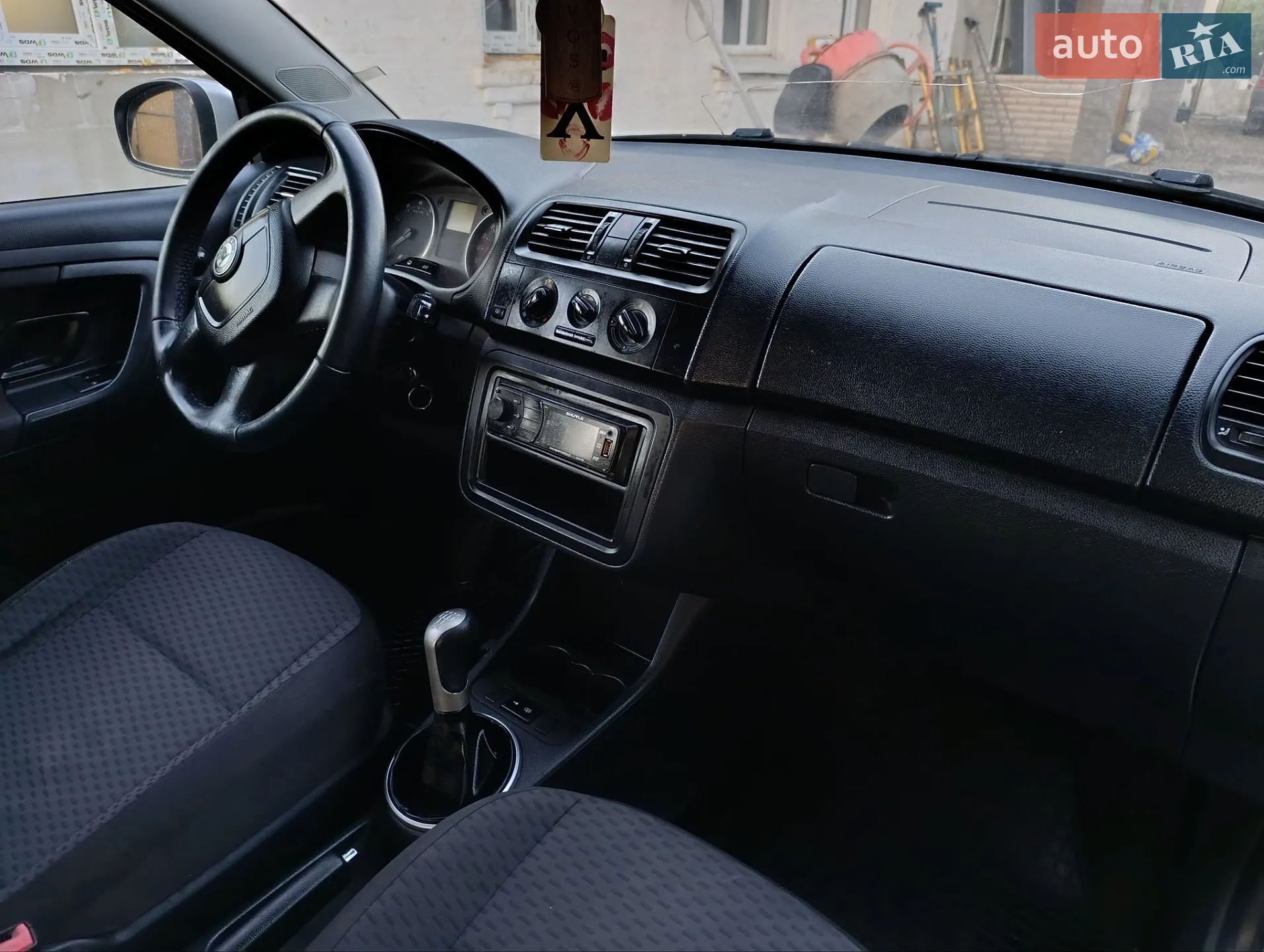 2012 Skoda Fabia - мініатюра 8