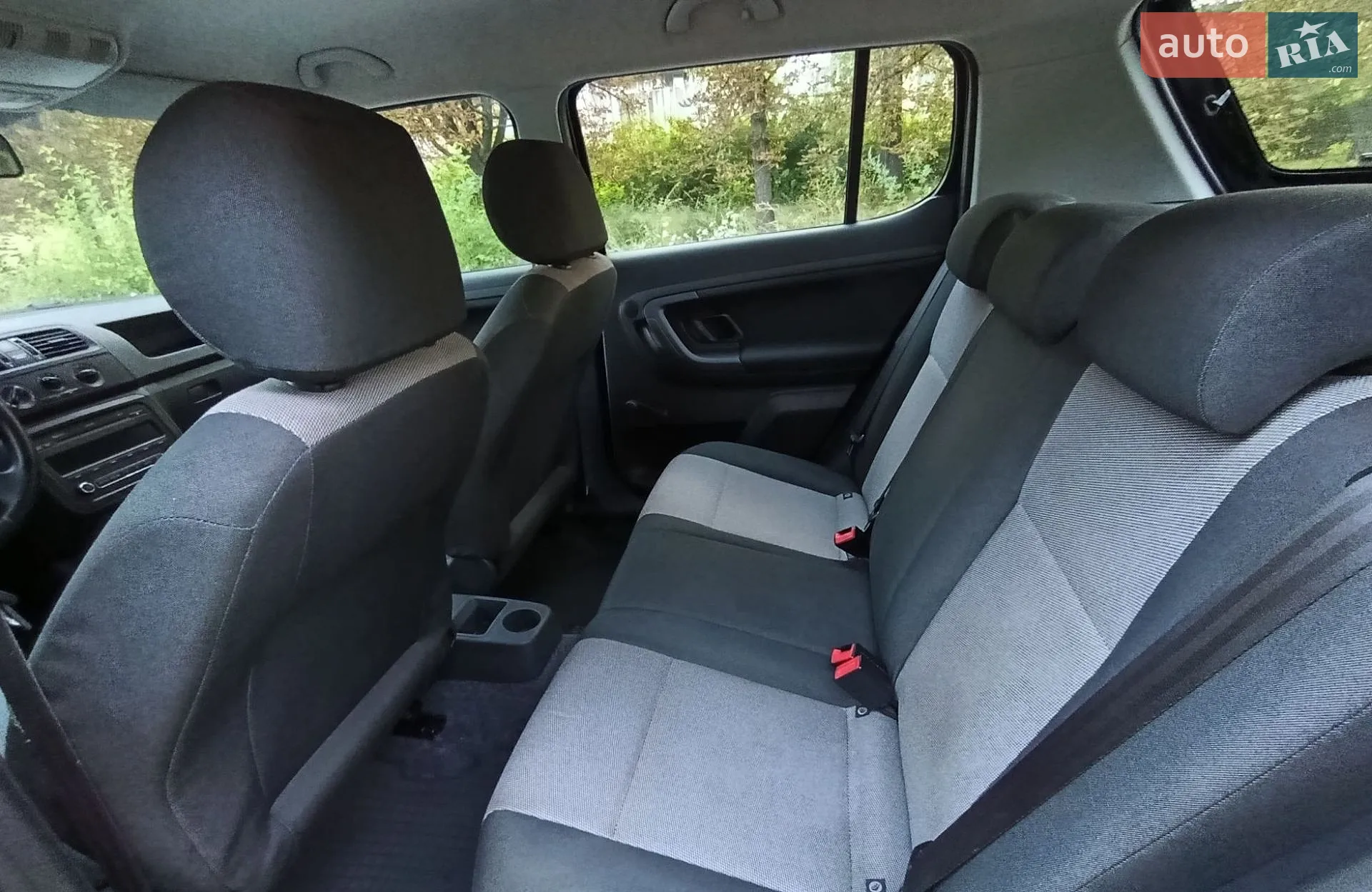 2010 Skoda Fabia - мініатюра 6