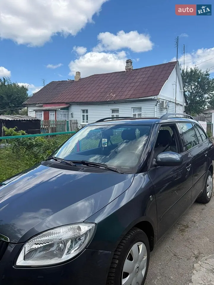 2010 Skoda Fabia - мініатюра 18