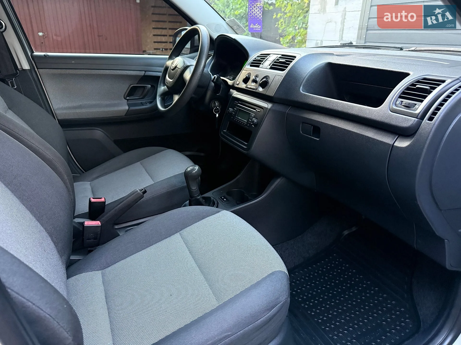 2010 Skoda Fabia - мініатюра 17