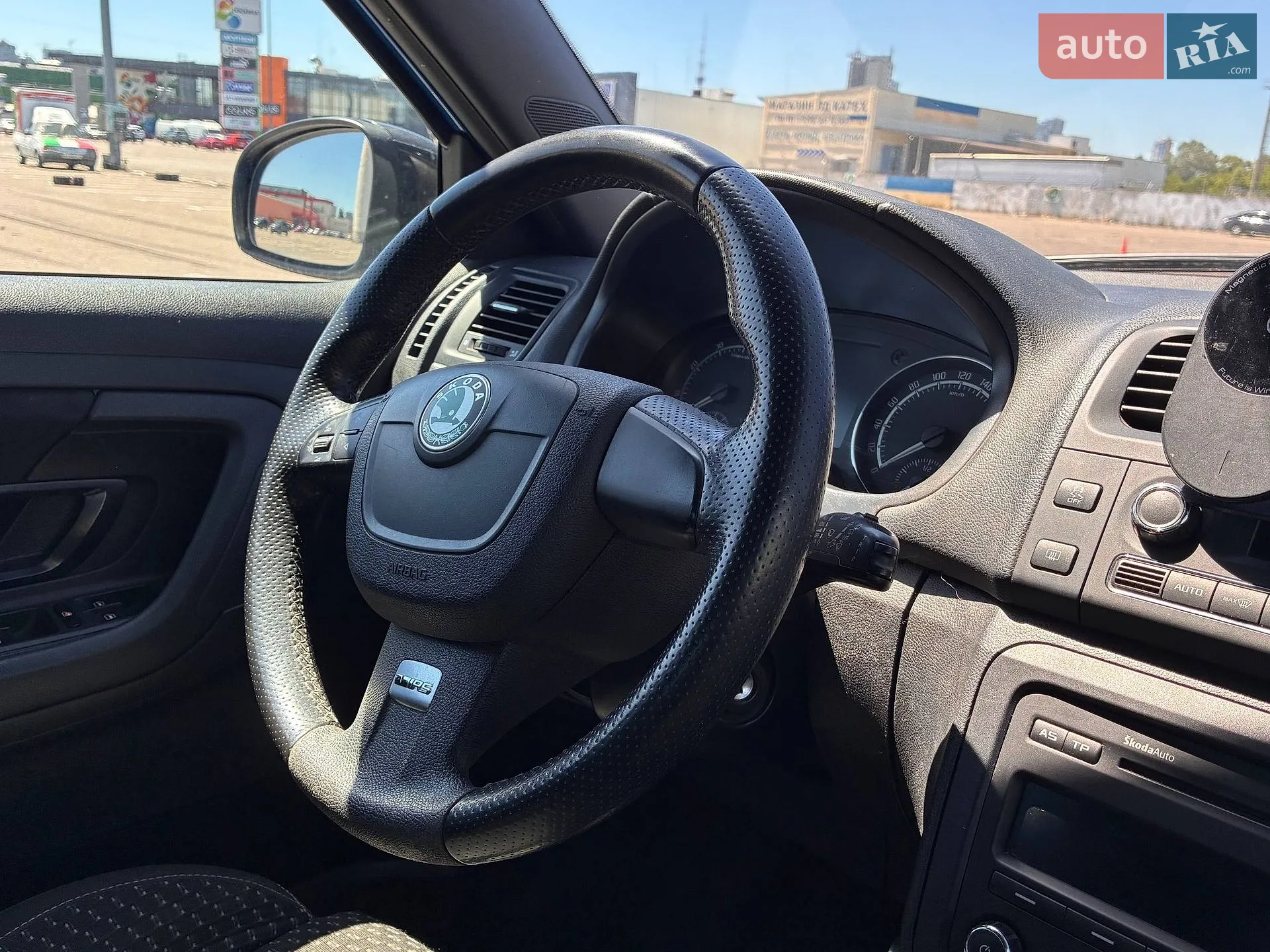 2011 Skoda Fabia - мініатюра 18