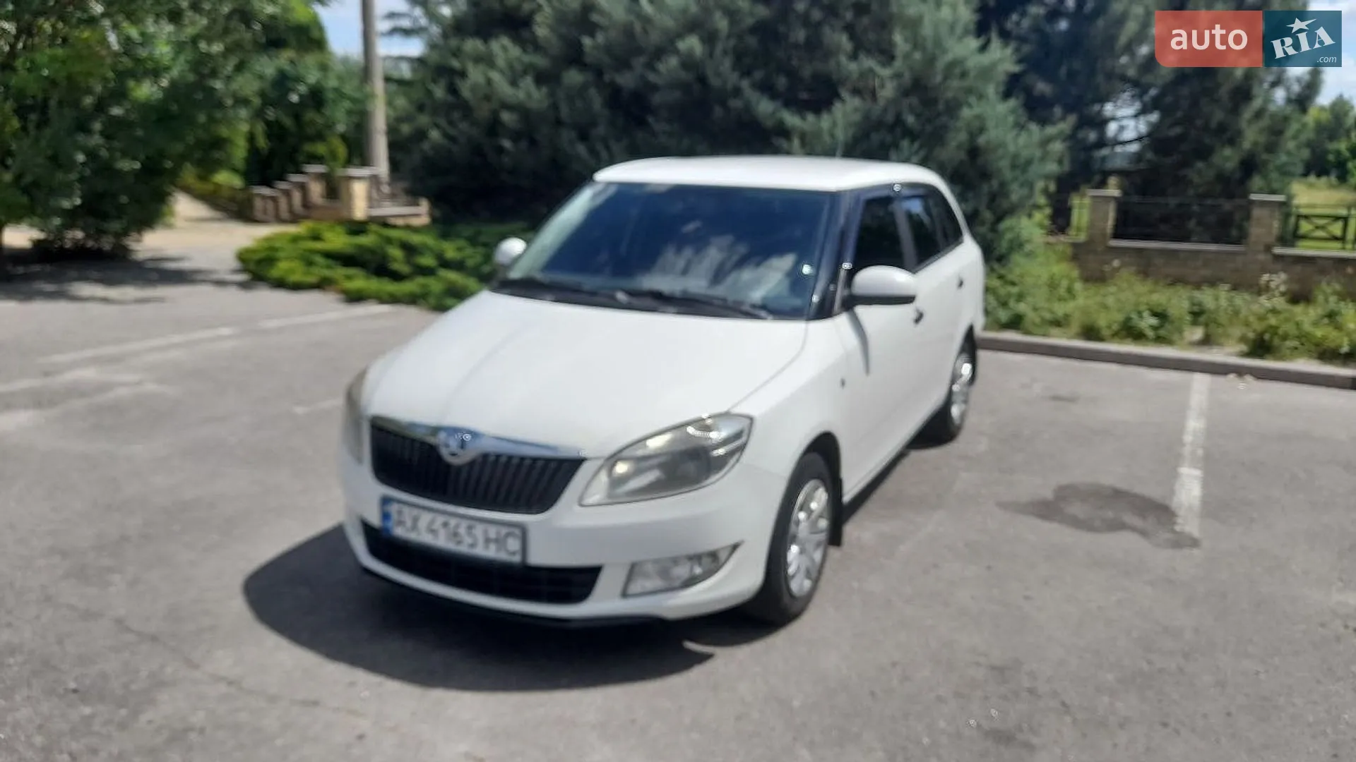 2010 Skoda Fabia - мініатюра 2