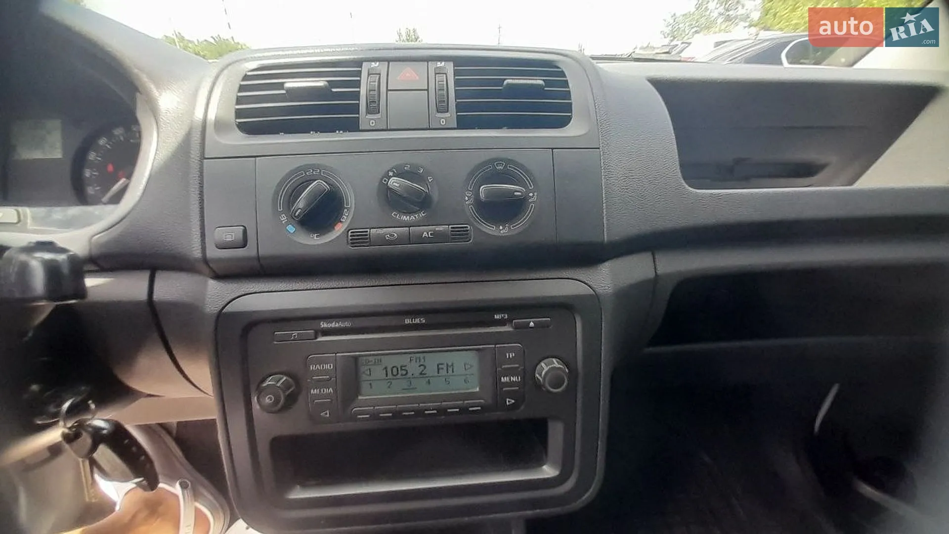 2010 Skoda Fabia - мініатюра 16