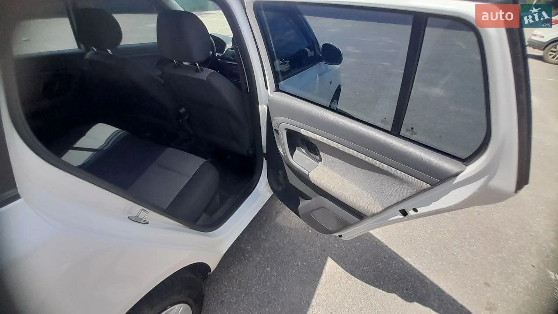 2010 Skoda Fabia - мініатюра 22