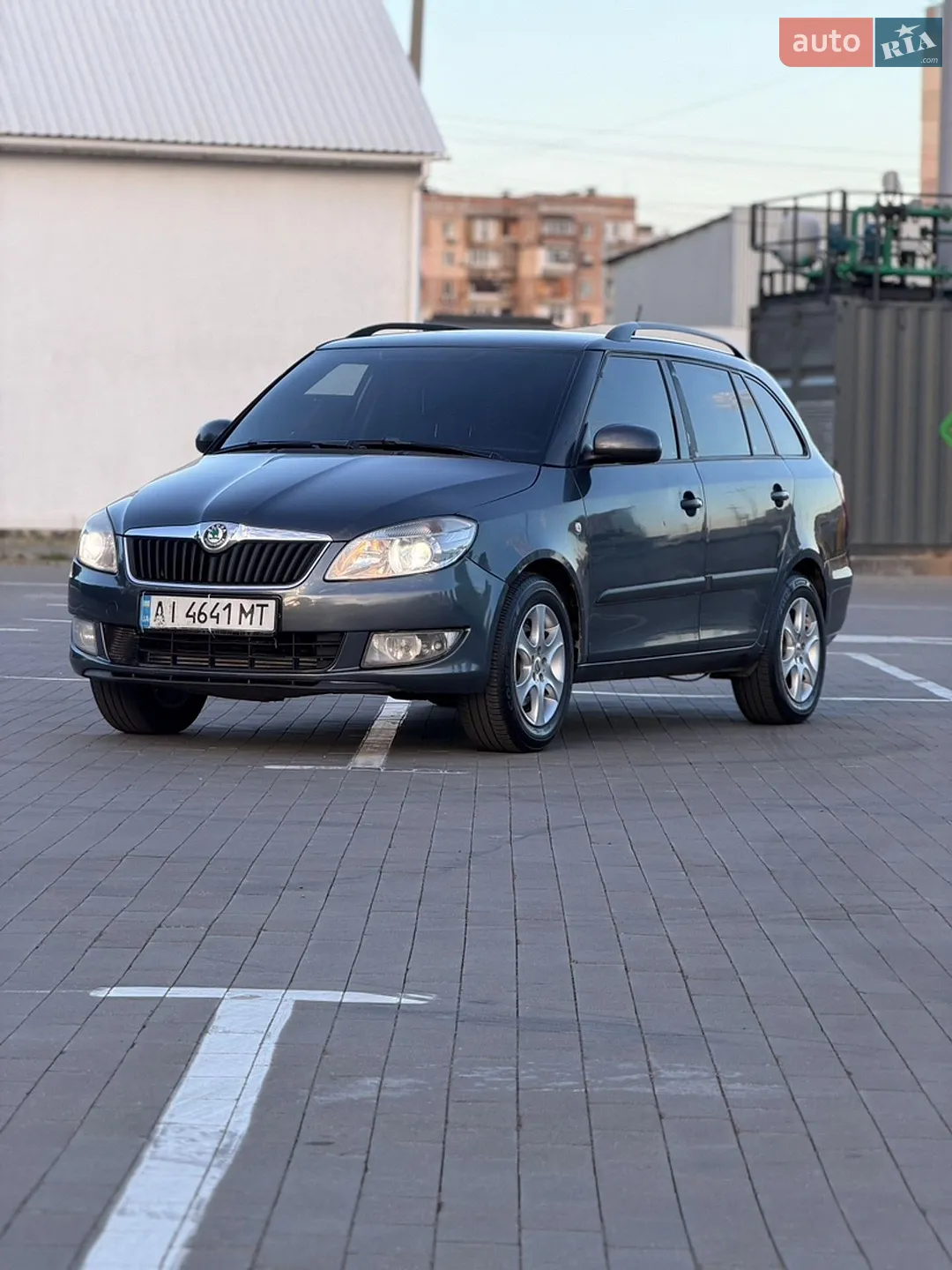 2010 Skoda Fabia - мініатюра 4