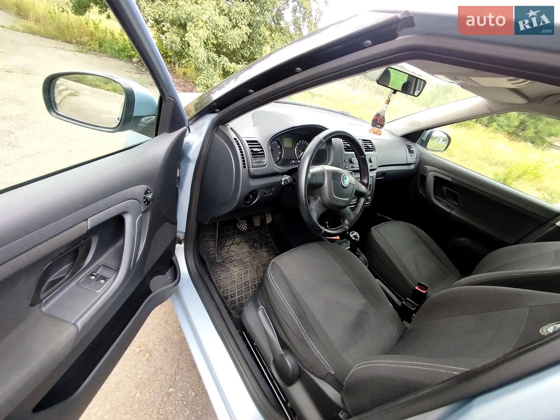2010 Skoda Fabia - мініатюра 30