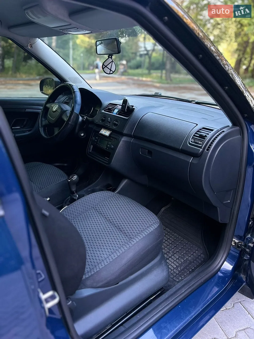 2011 Skoda Fabia - мініатюра 18