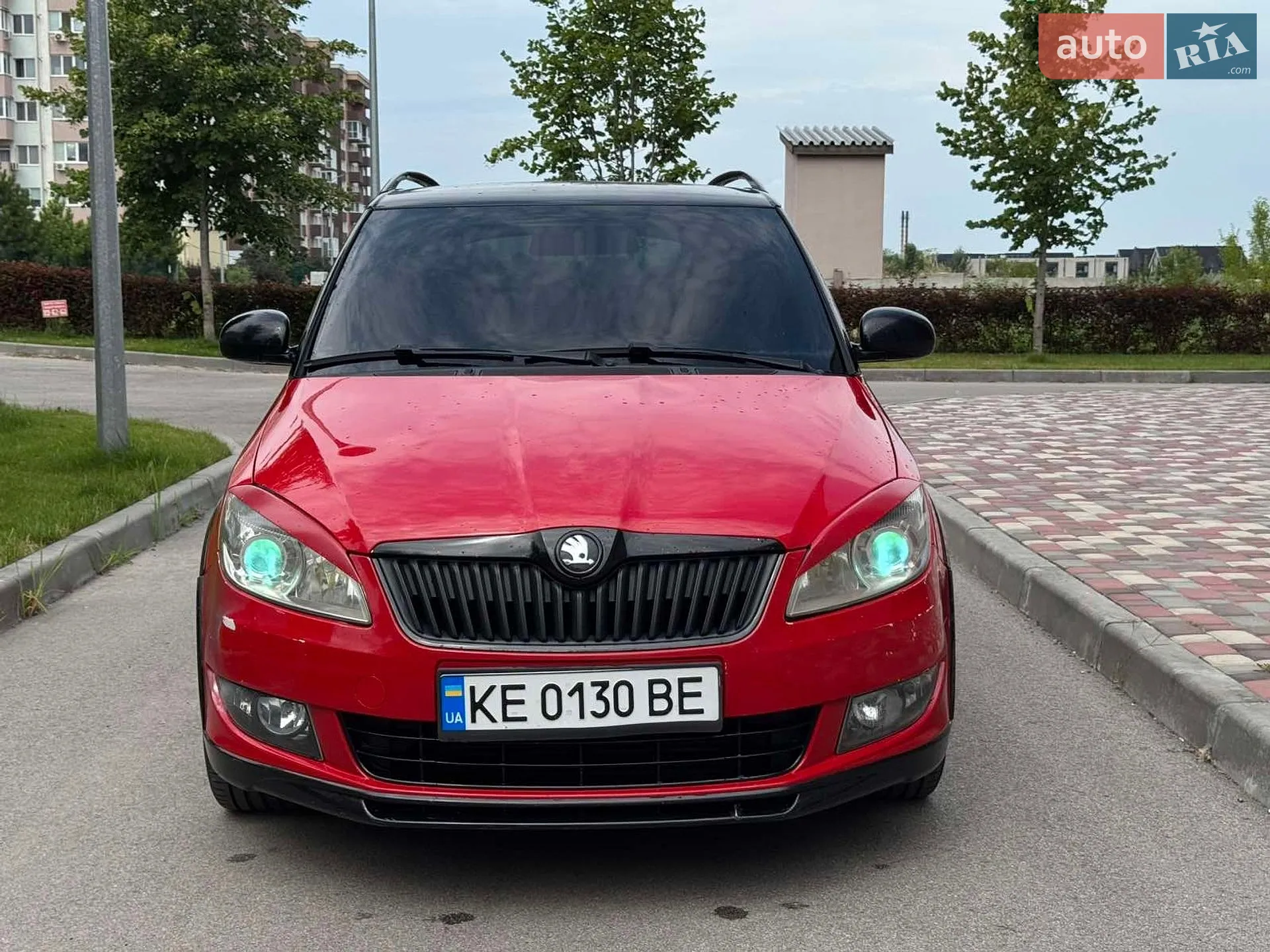 2012 Skoda Fabia - мініатюра 2