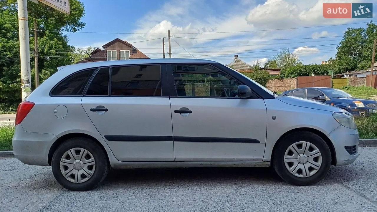 2012 Skoda Fabia - мініатюра 7