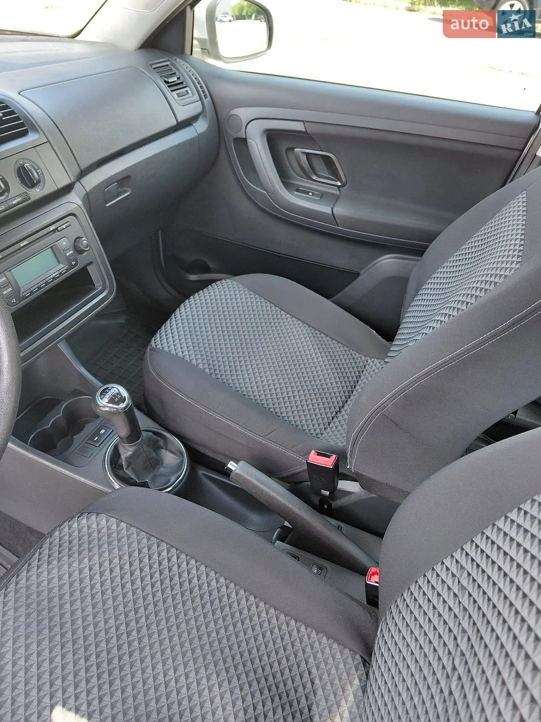 2010 Skoda Fabia - мініатюра 13