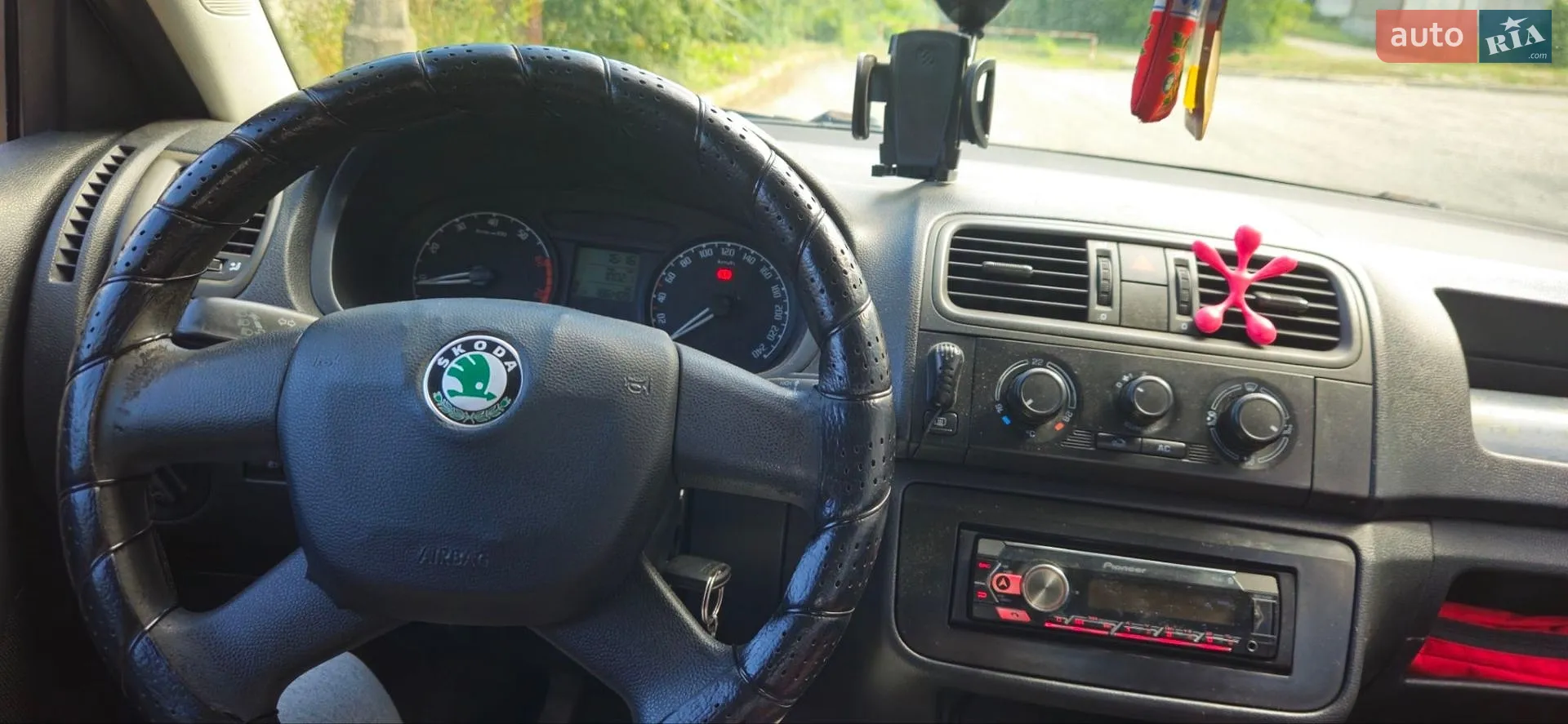 2010 Skoda Fabia - мініатюра 7