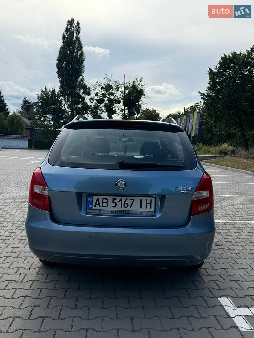 2010 Skoda Fabia - мініатюра 8