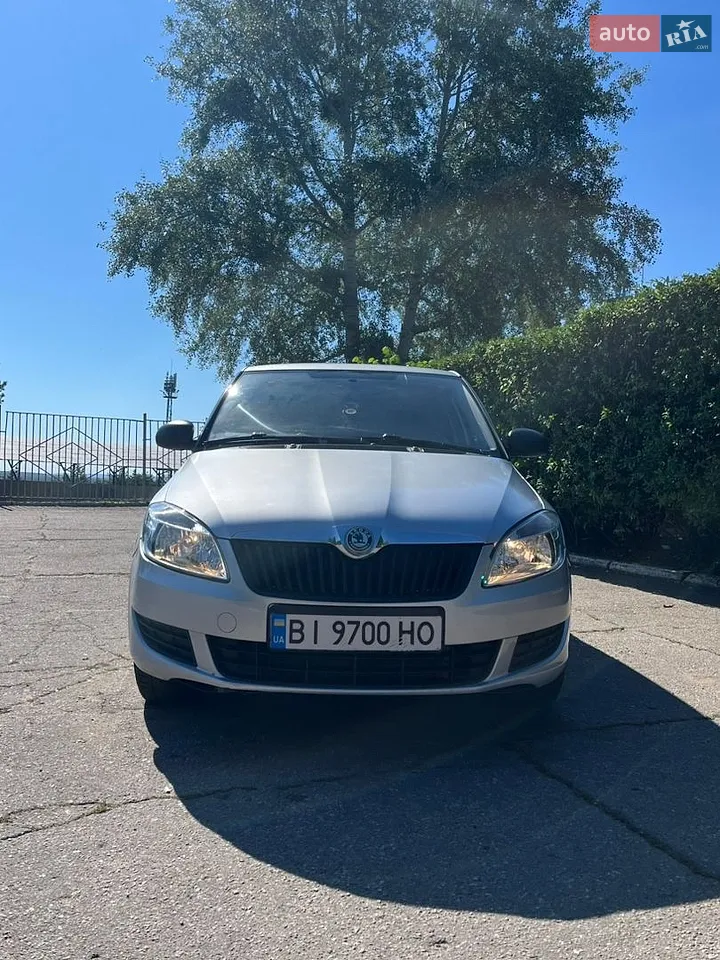 2012 Skoda Fabia - мініатюра 10