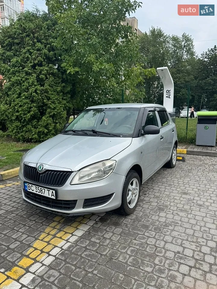2010 Skoda Fabia - мініатюра 28
