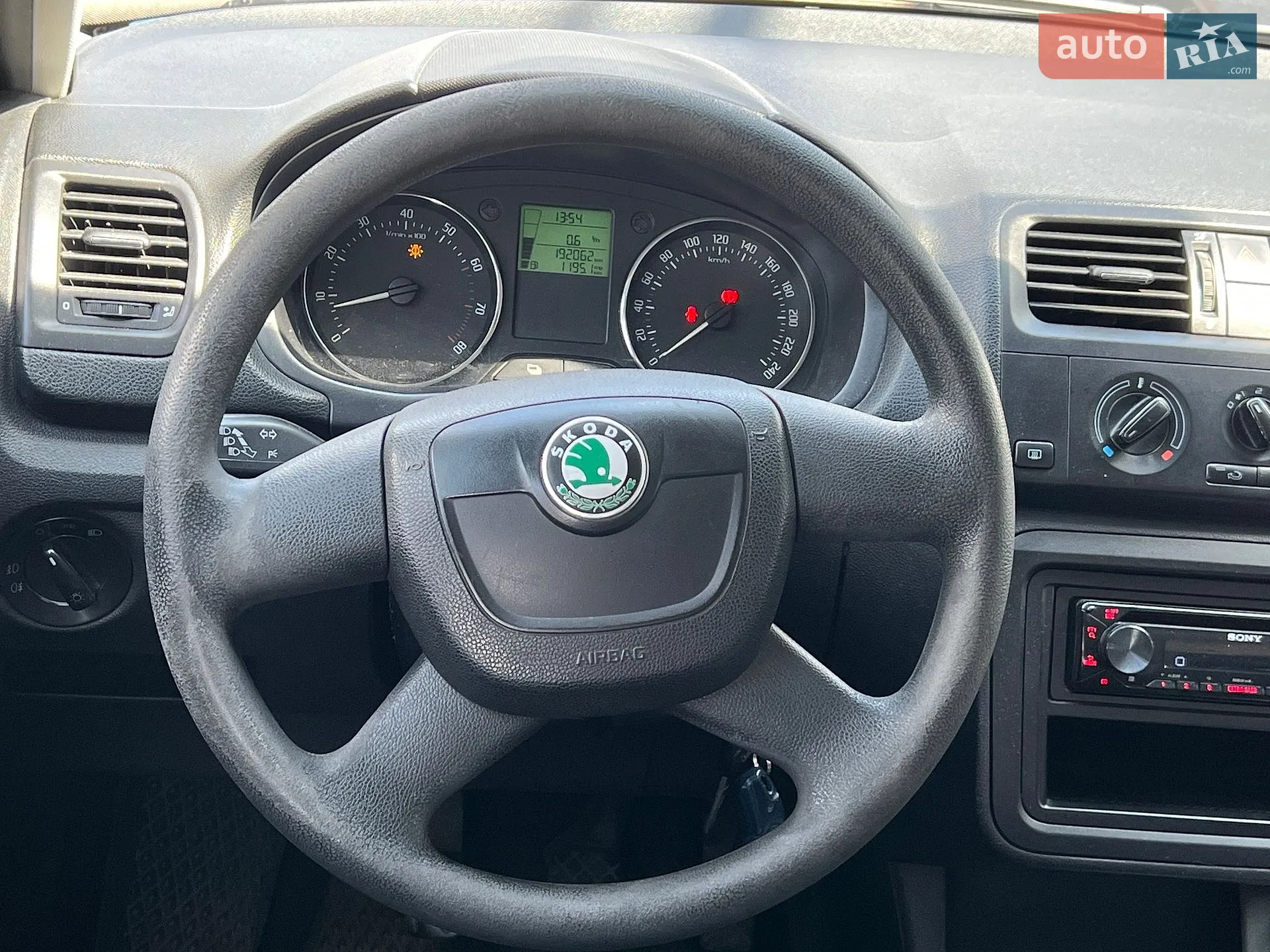 2011 Skoda Fabia - мініатюра 14