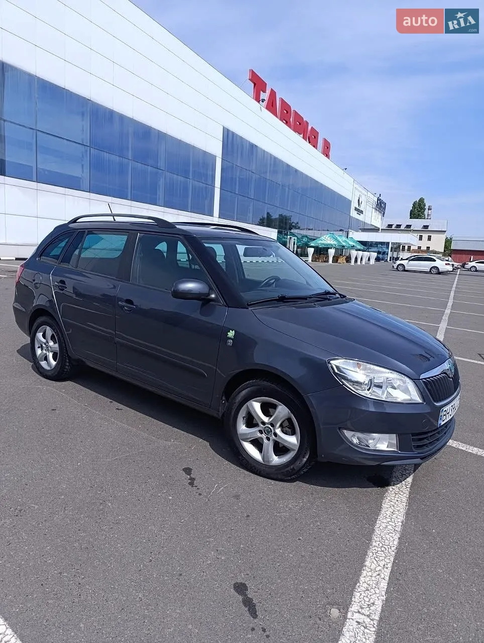 2011 Skoda Fabia - мініатюра 2
