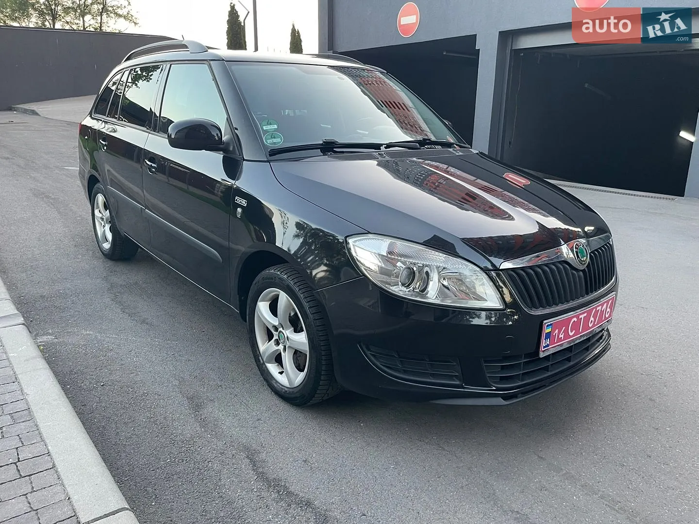 2011 Skoda Fabia - мініатюра 6