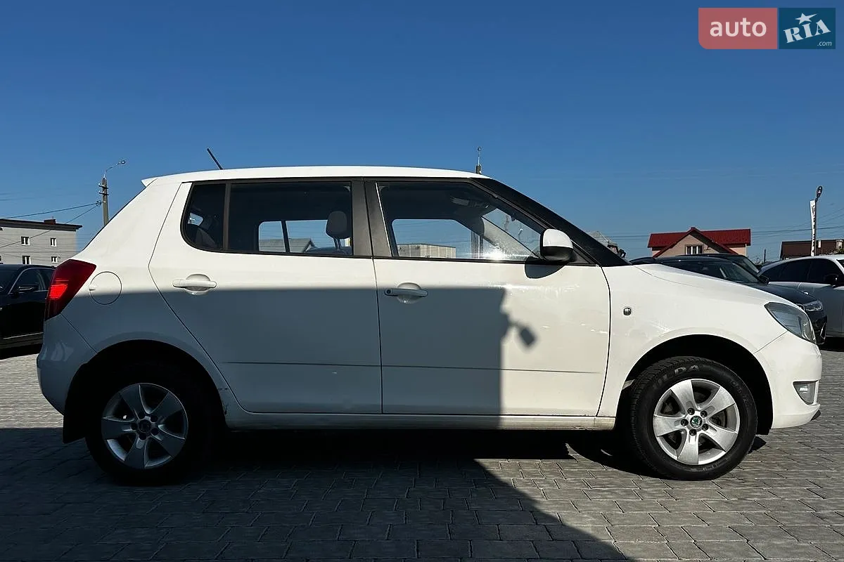 2012 Skoda Fabia - мініатюра 8