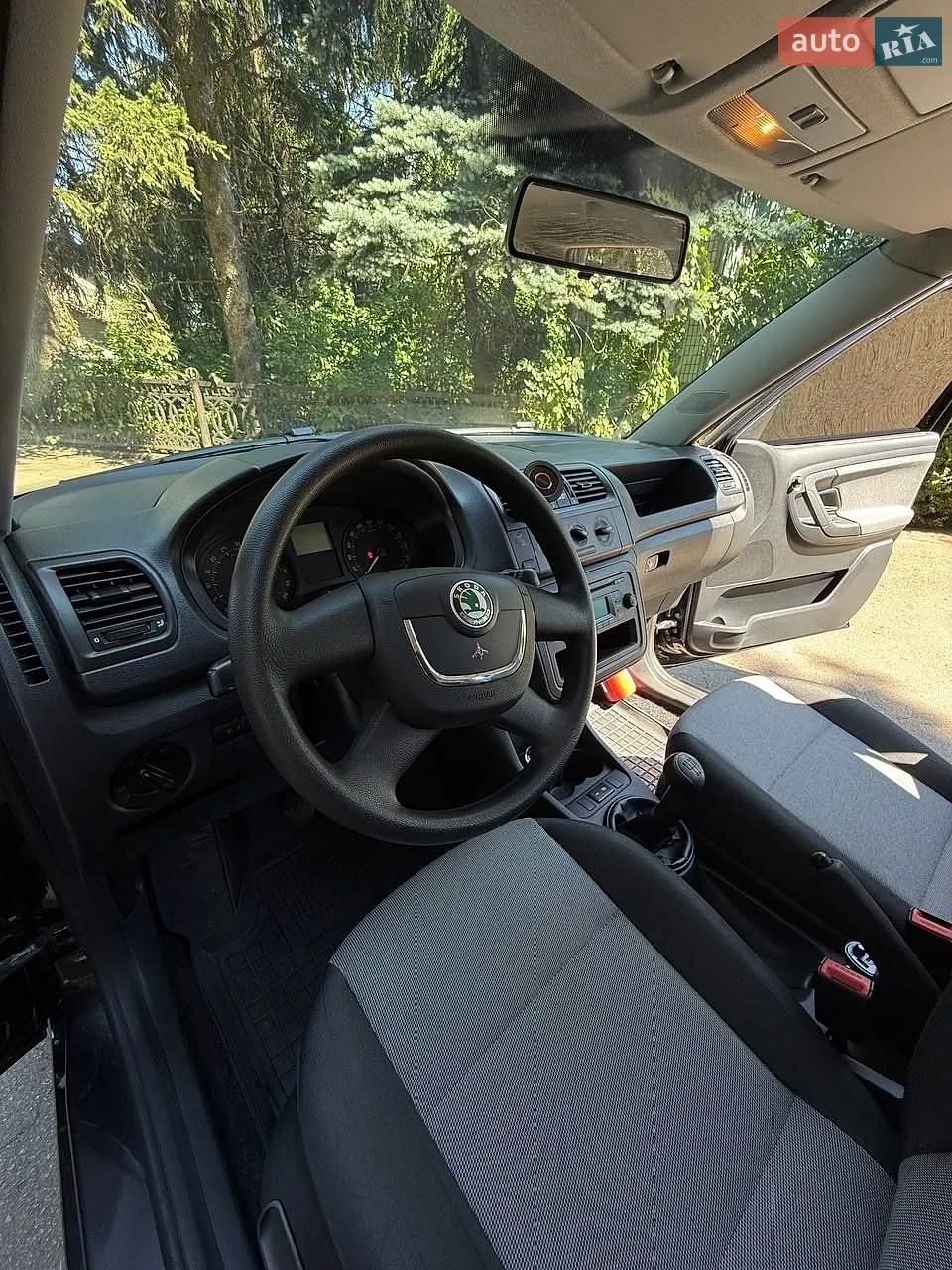 2011 Skoda Fabia - мініатюра 9