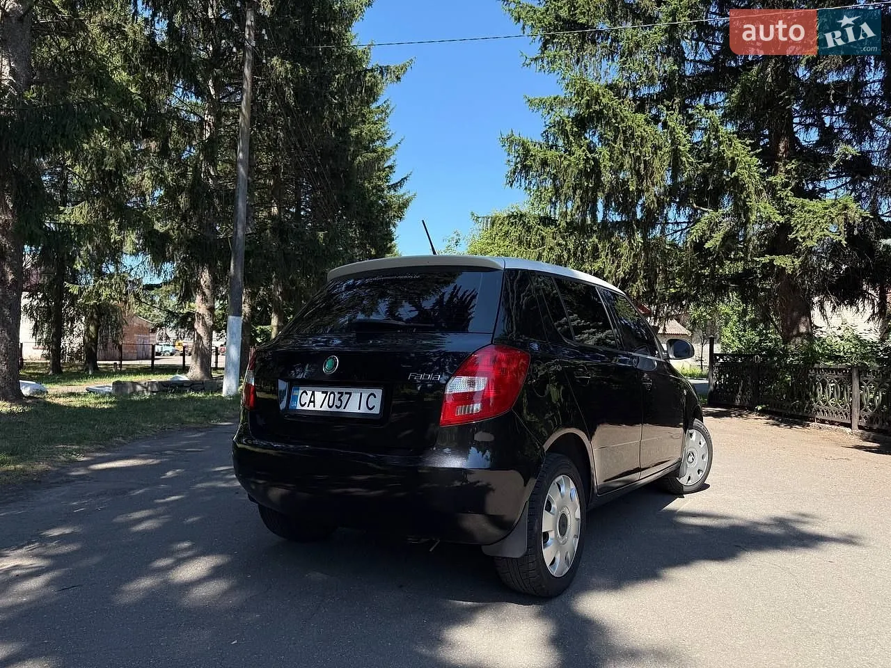 2011 Skoda Fabia - мініатюра 5
