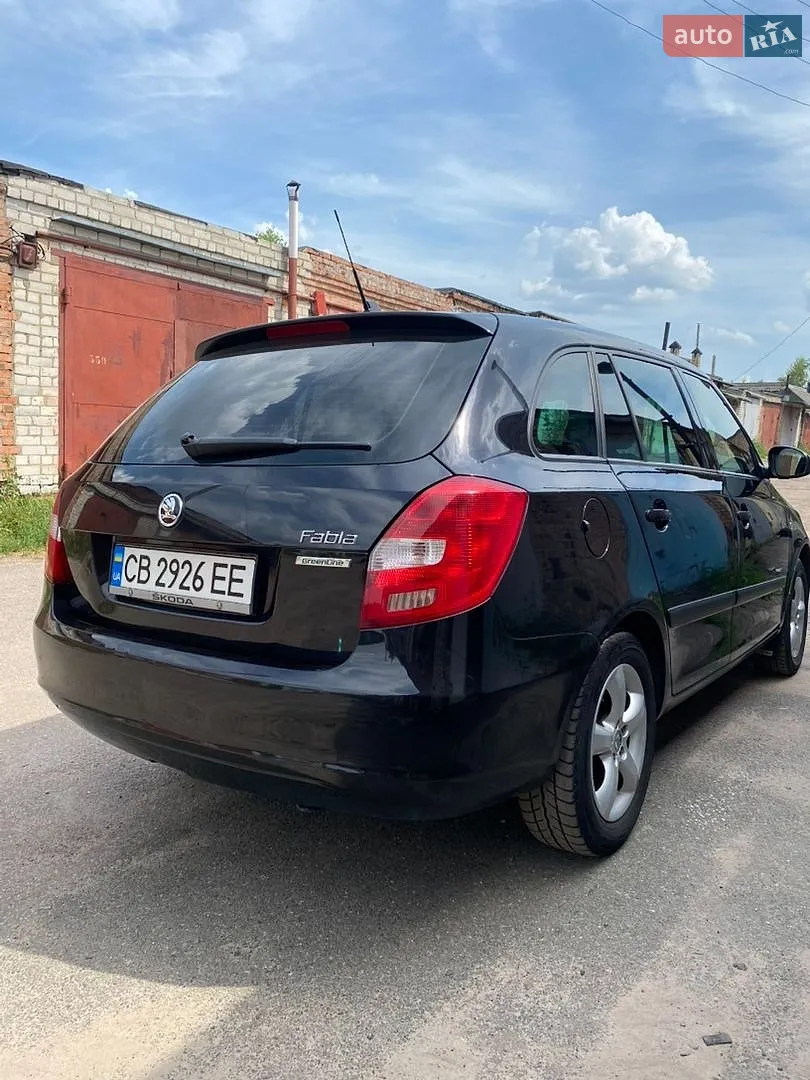 2011 Skoda Fabia - мініатюра 5