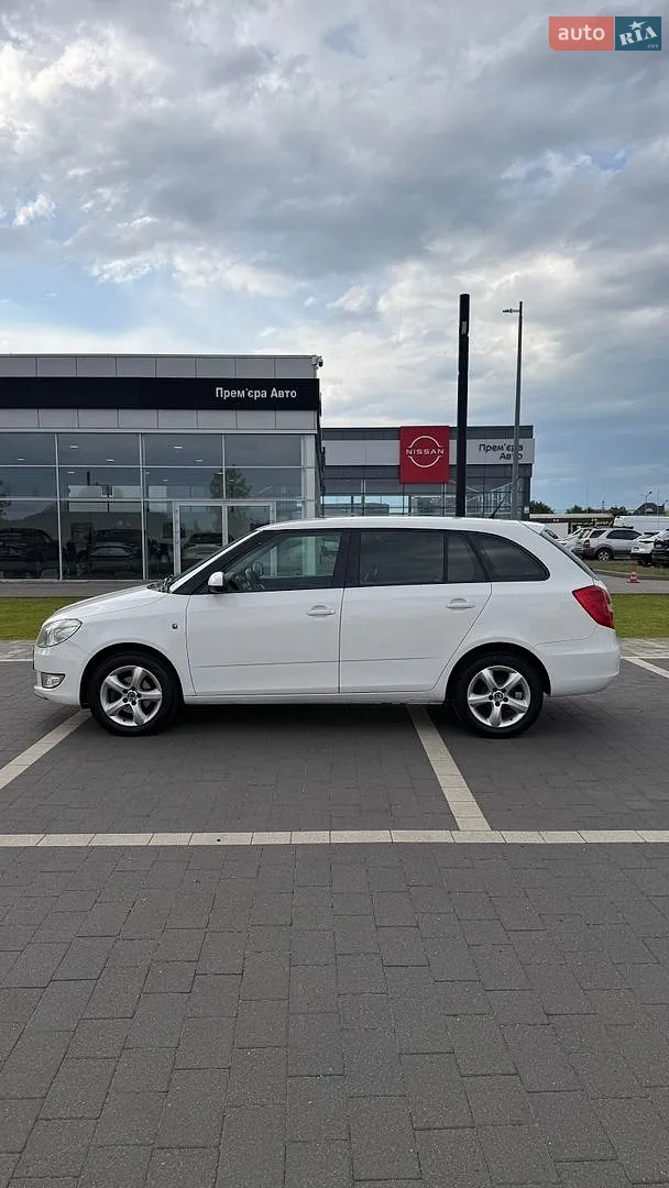 2011 Skoda Fabia - мініатюра 4
