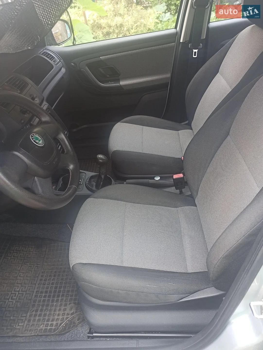 2010 Skoda Fabia - мініатюра 7