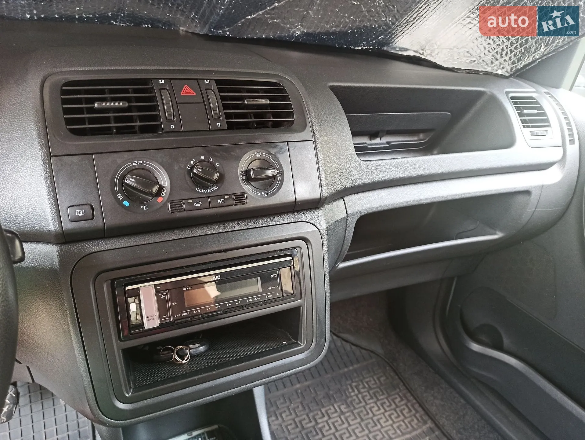 2010 Skoda Fabia - мініатюра 8