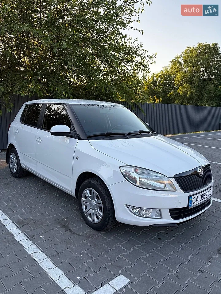 2014 Skoda Fabia - мініатюра 8
