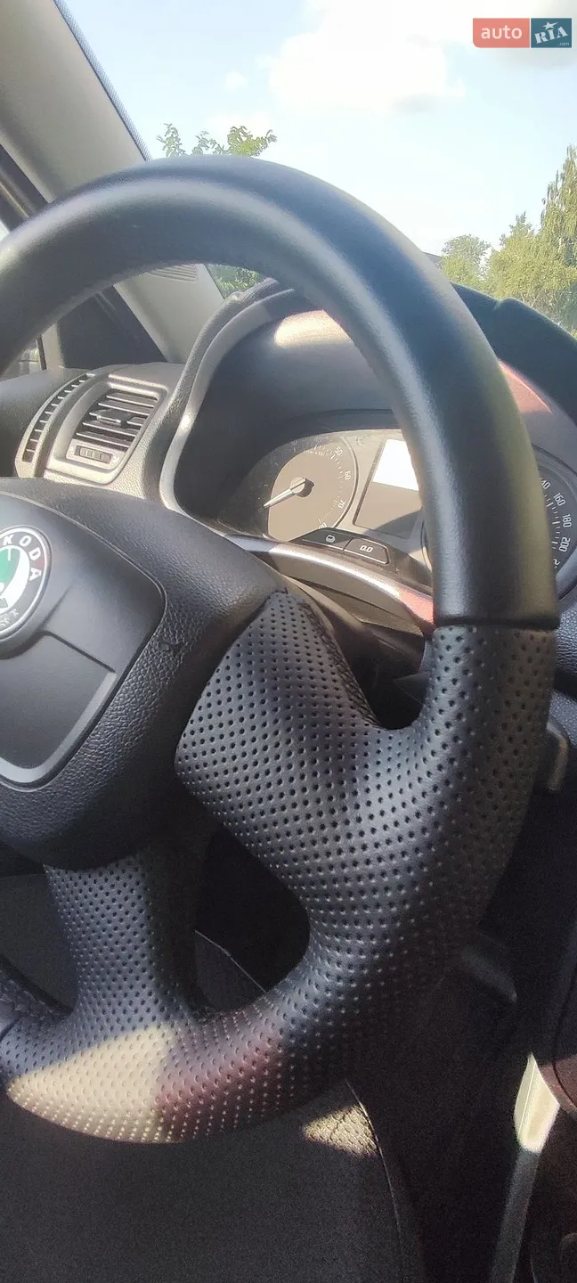 2012 Skoda Fabia - мініатюра 9