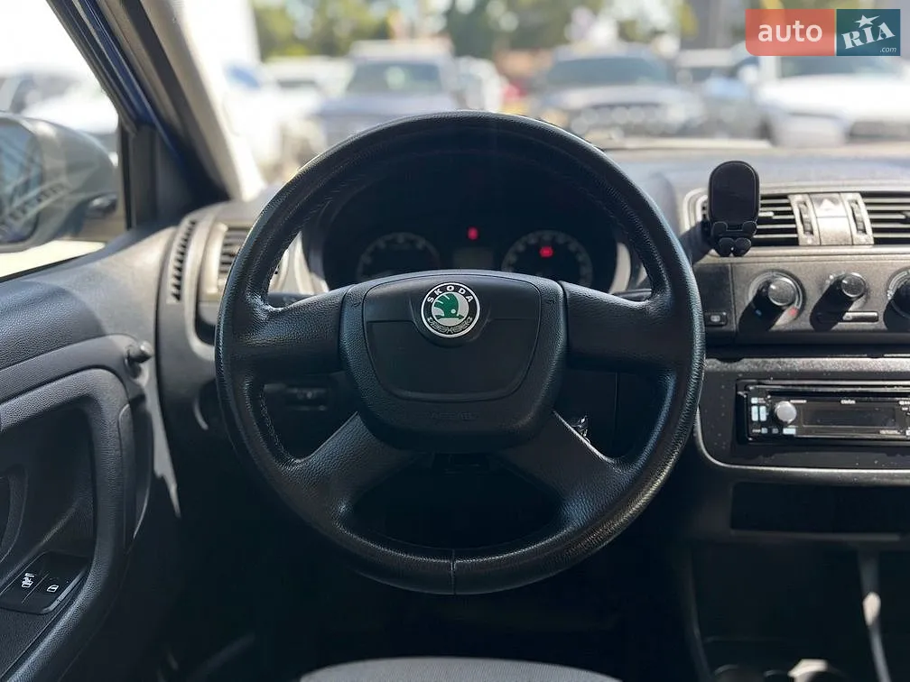 2010 Skoda Fabia - мініатюра 11