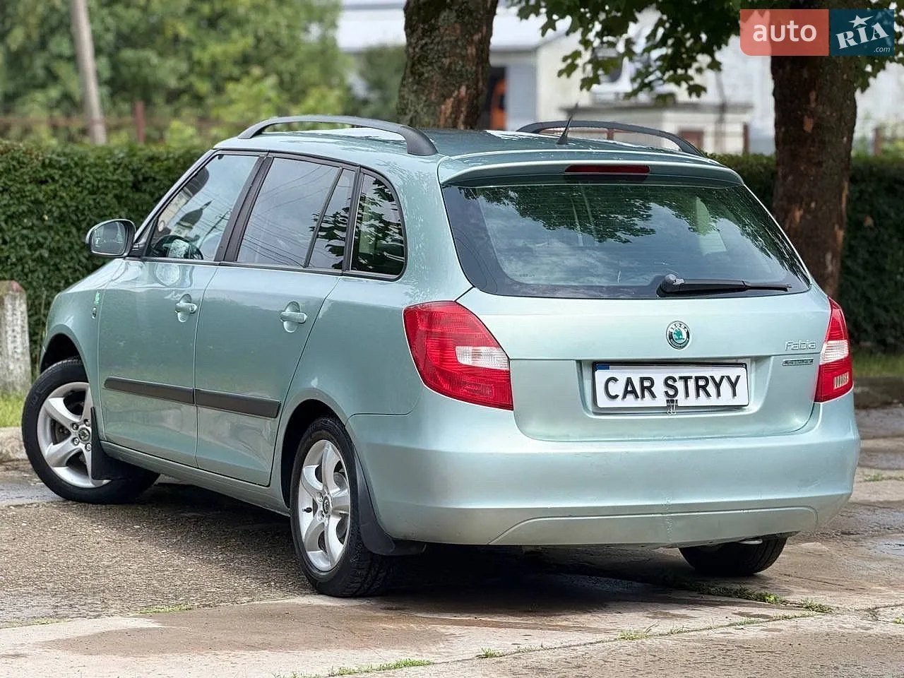 2011 Skoda Fabia - мініатюра 4