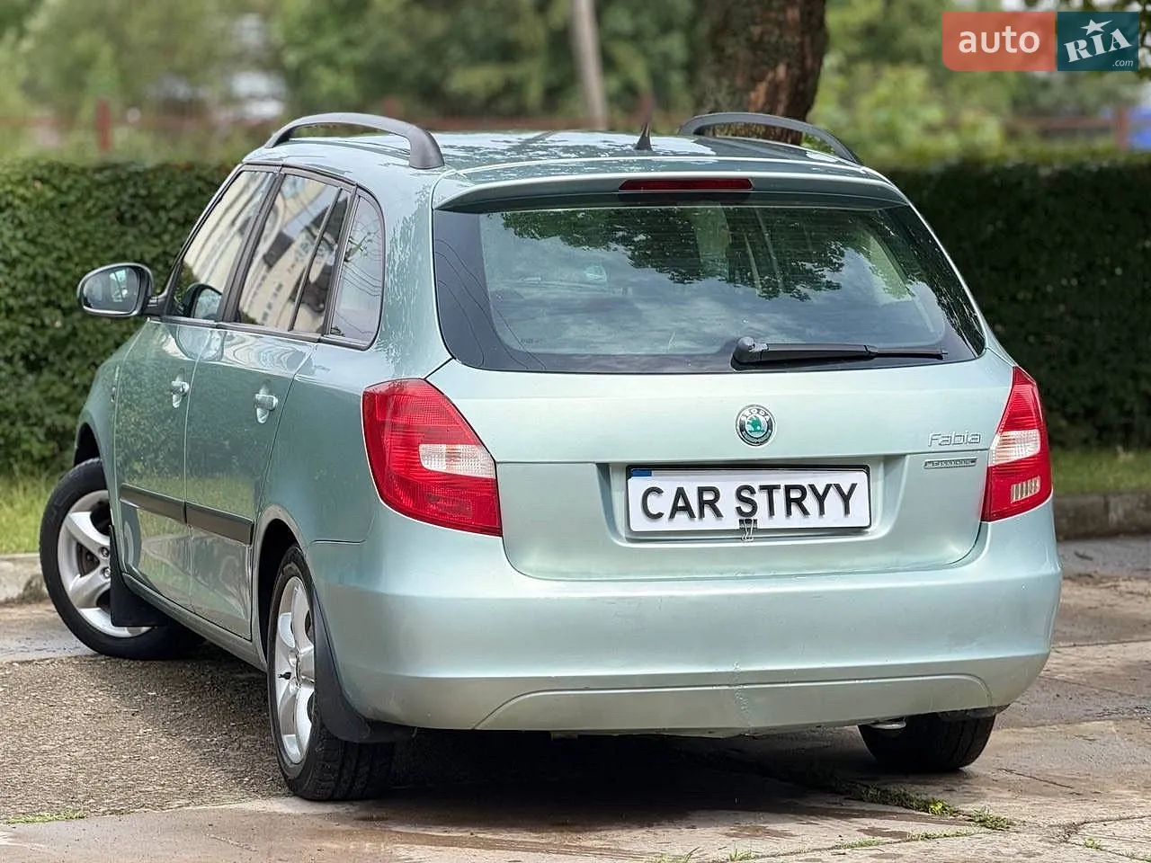 2011 Skoda Fabia - мініатюра 12