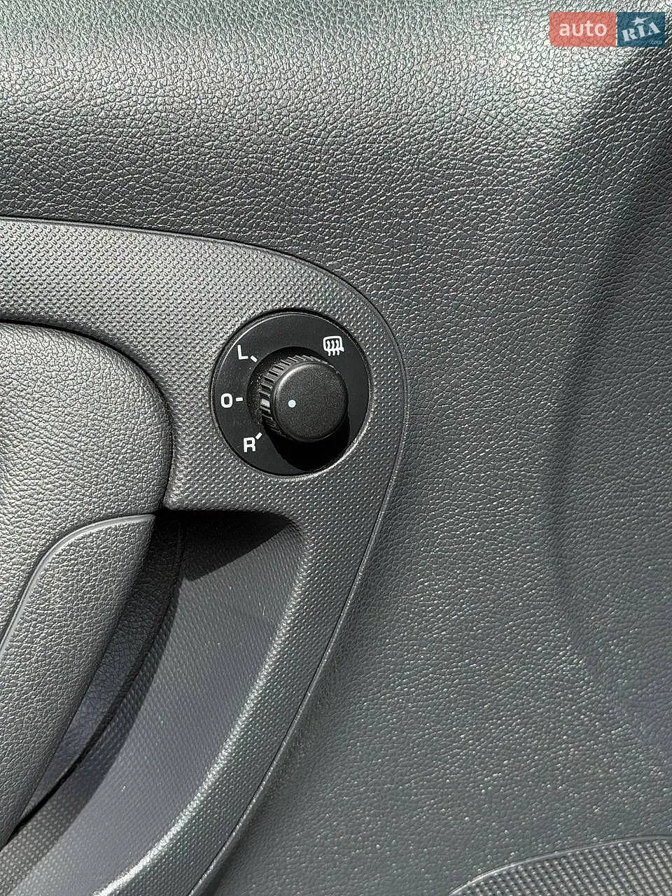 2011 Skoda Fabia - мініатюра 22