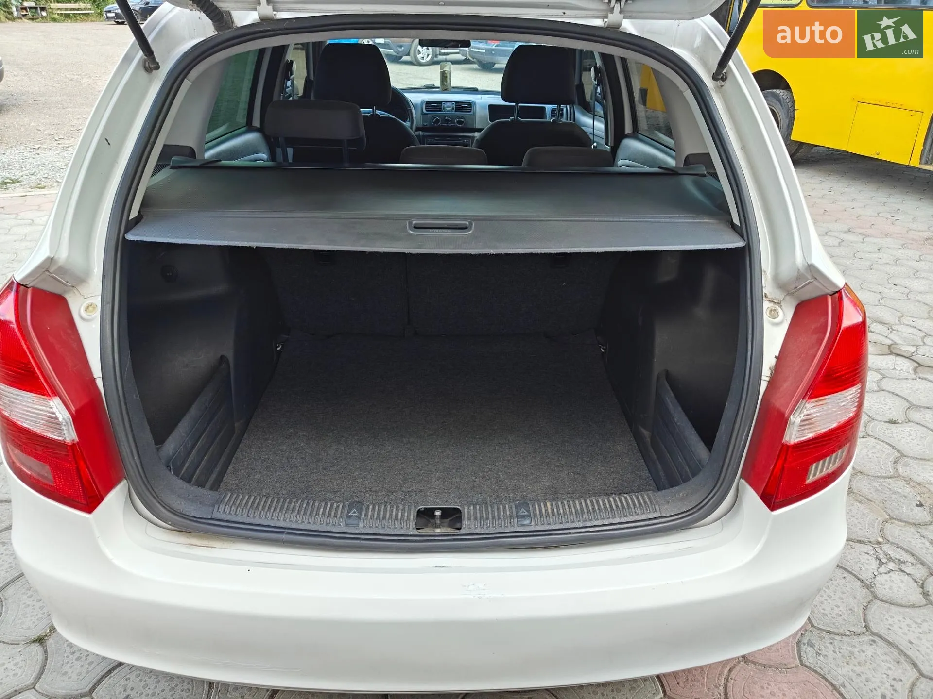 2010 Skoda Fabia - мініатюра 6