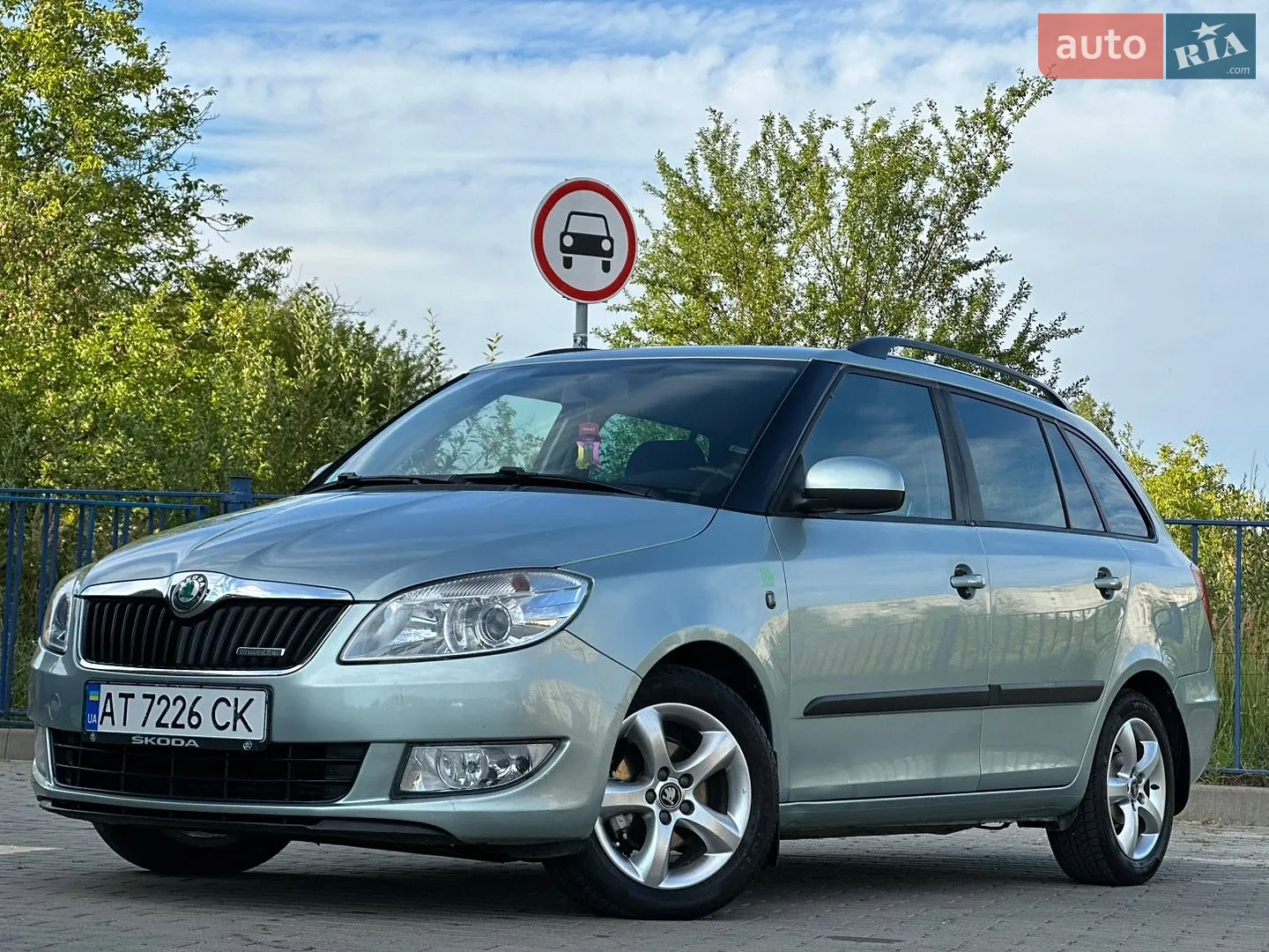 2011 Skoda Fabia - мініатюра 11