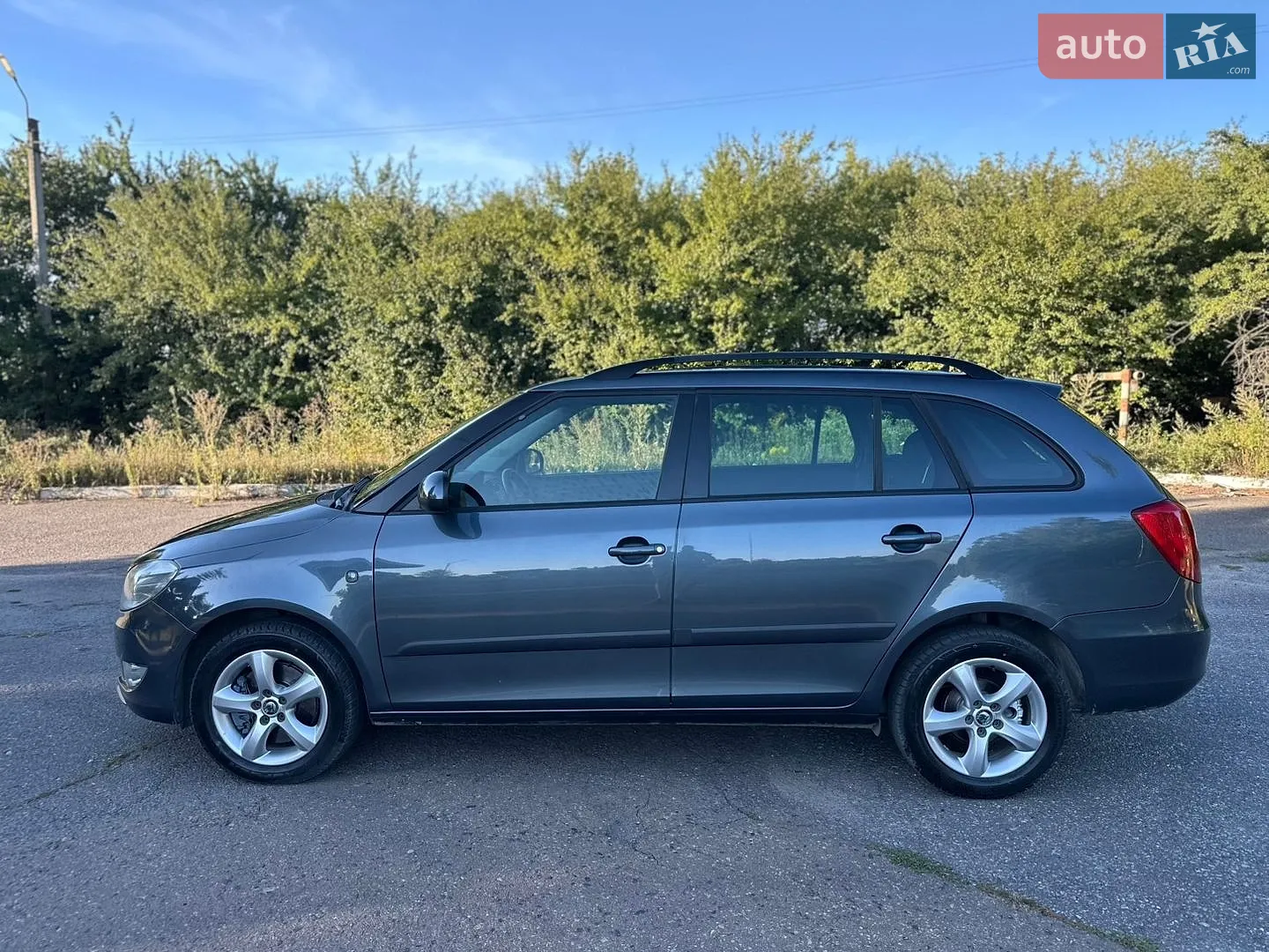 2010 Skoda Fabia - мініатюра 7