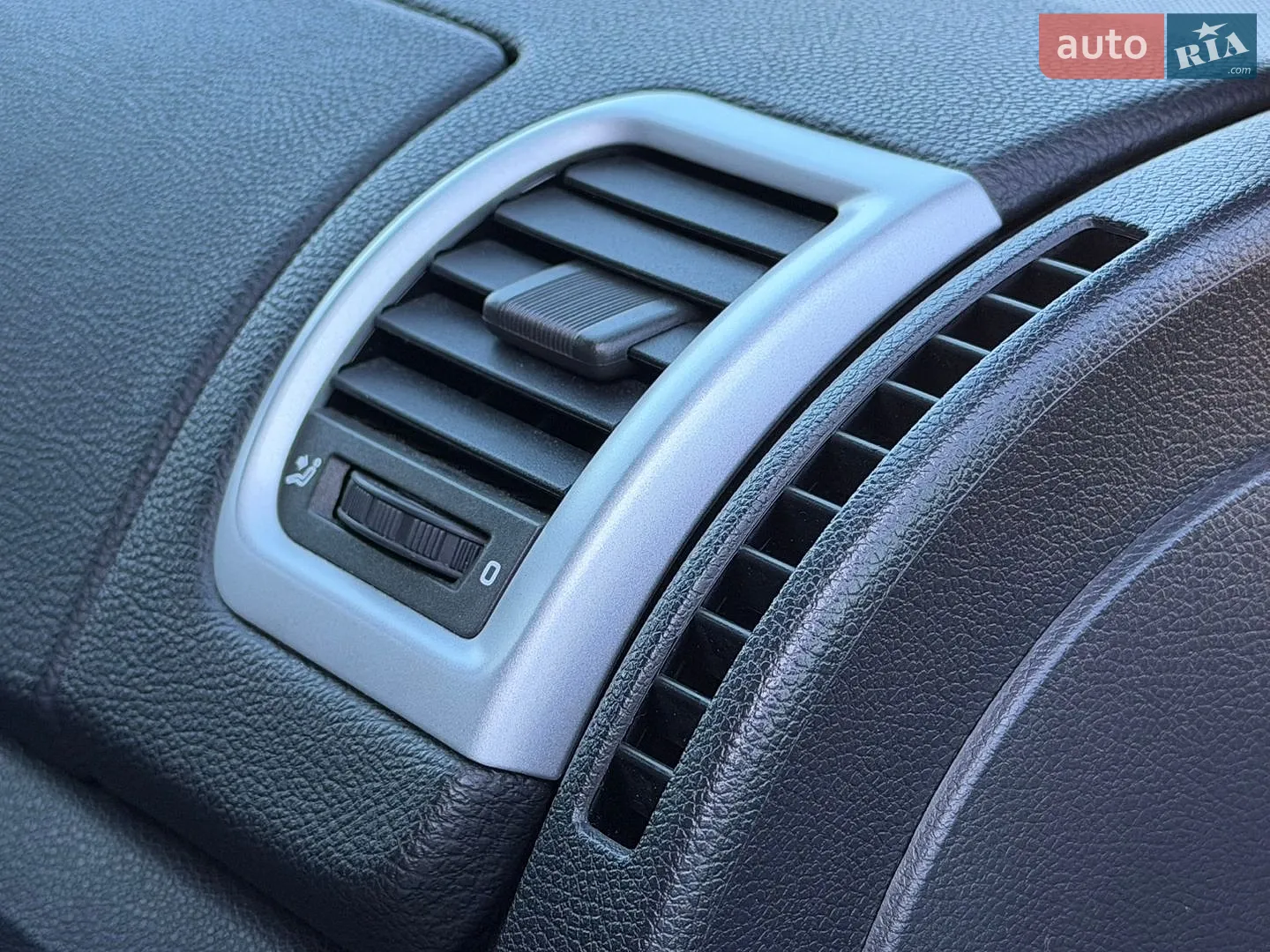 2010 Skoda Fabia - мініатюра 36
