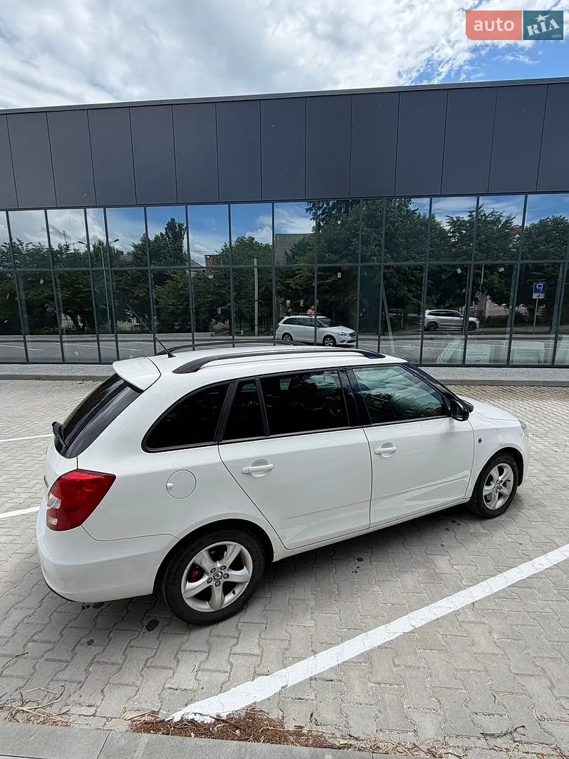 2010 Skoda Fabia - мініатюра 4