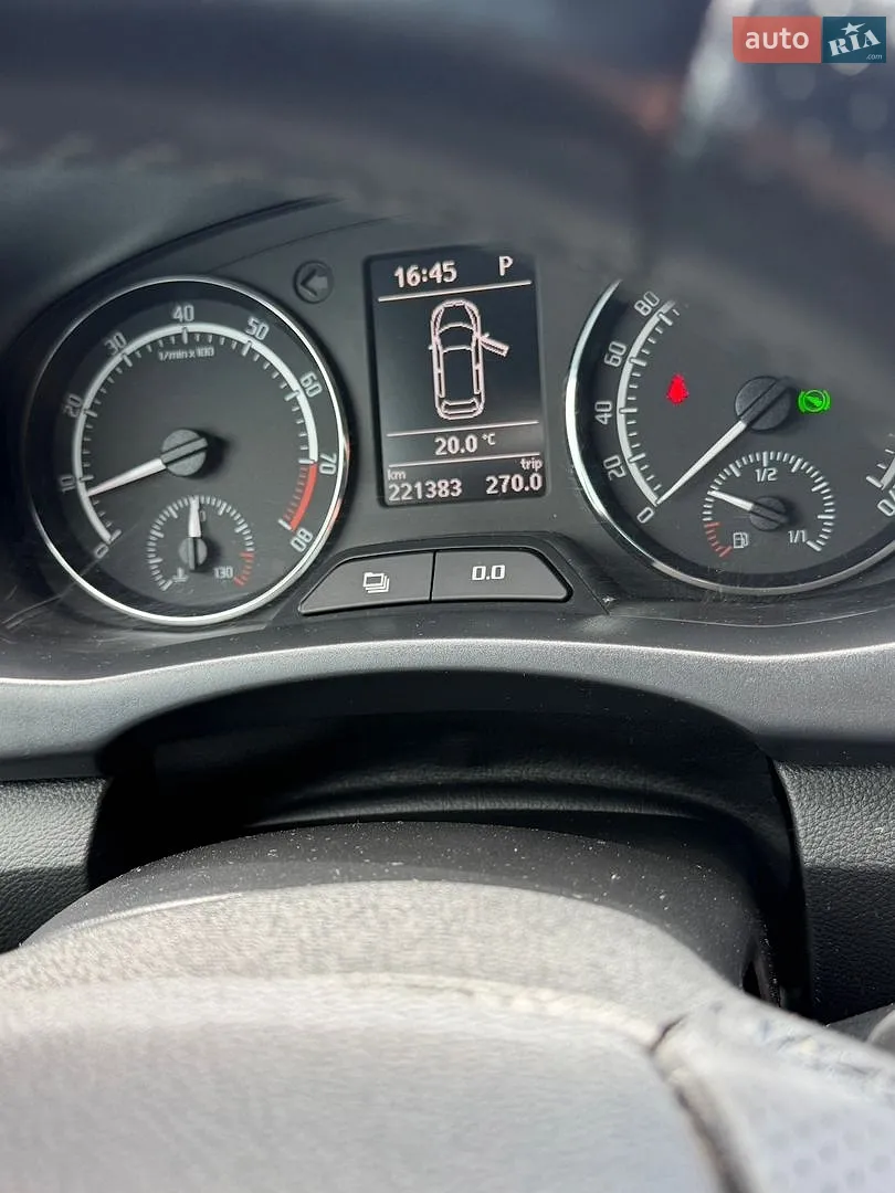 2010 Skoda Fabia - мініатюра 9