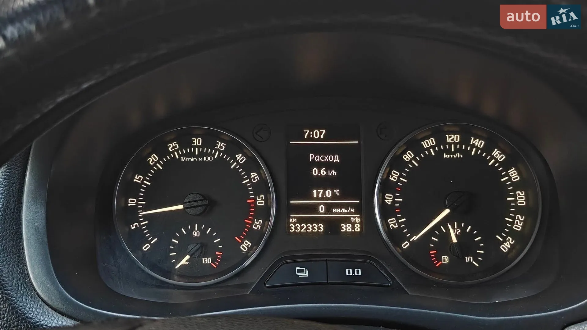 2010 Skoda Fabia - мініатюра 2