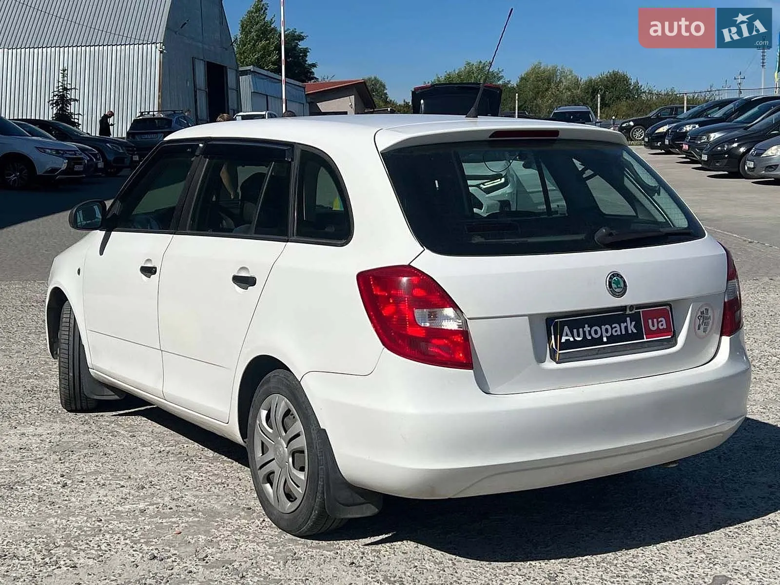 2011 Skoda Fabia - мініатюра 6