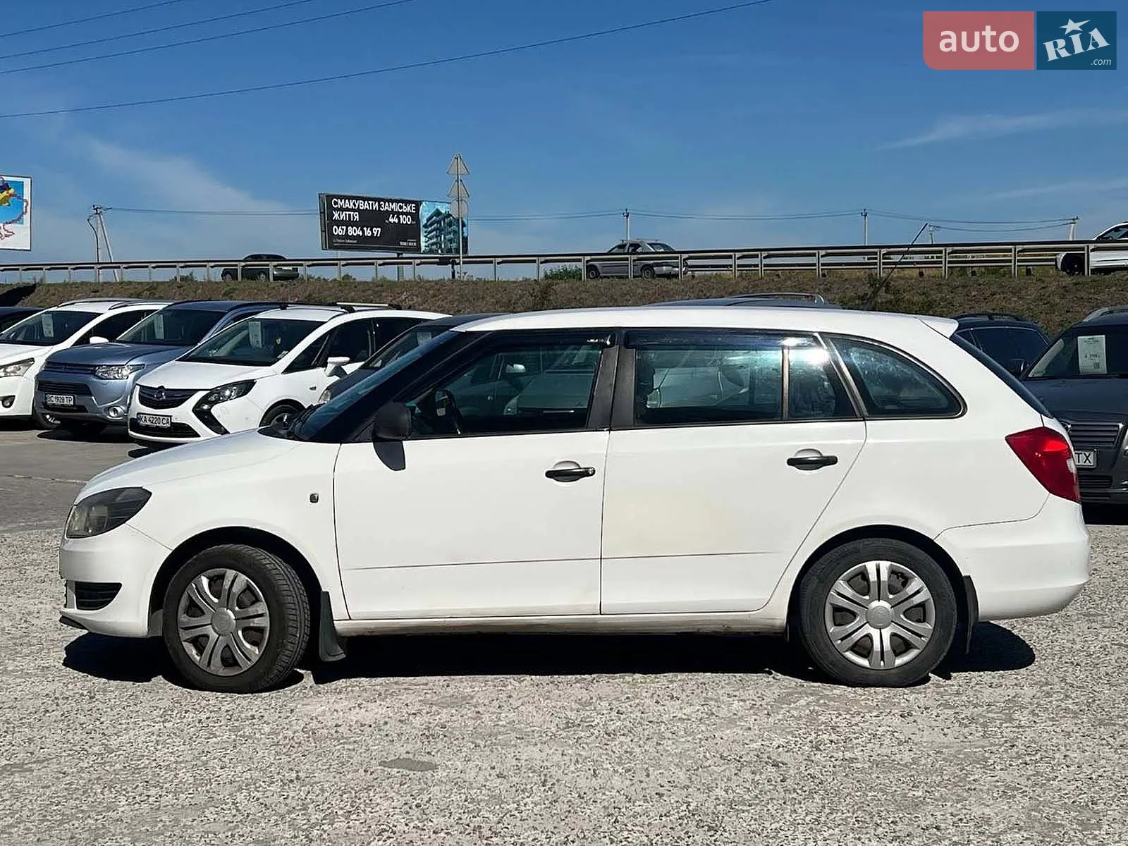 2011 Skoda Fabia - мініатюра 4