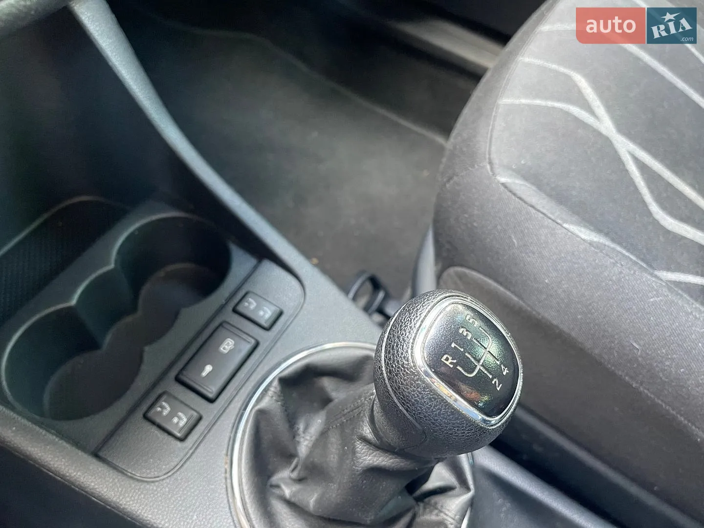 2012 Skoda Fabia - мініатюра 24