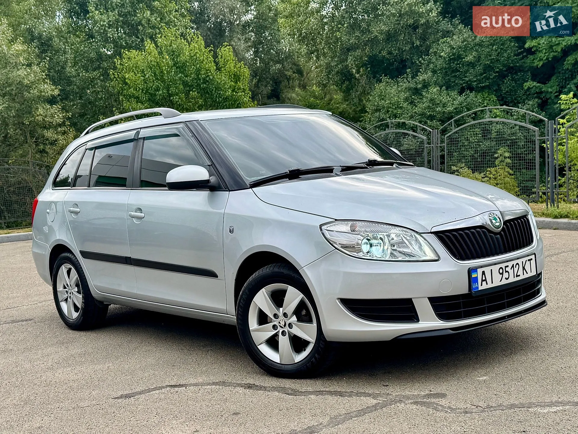 2012 Skoda Fabia - мініатюра 2