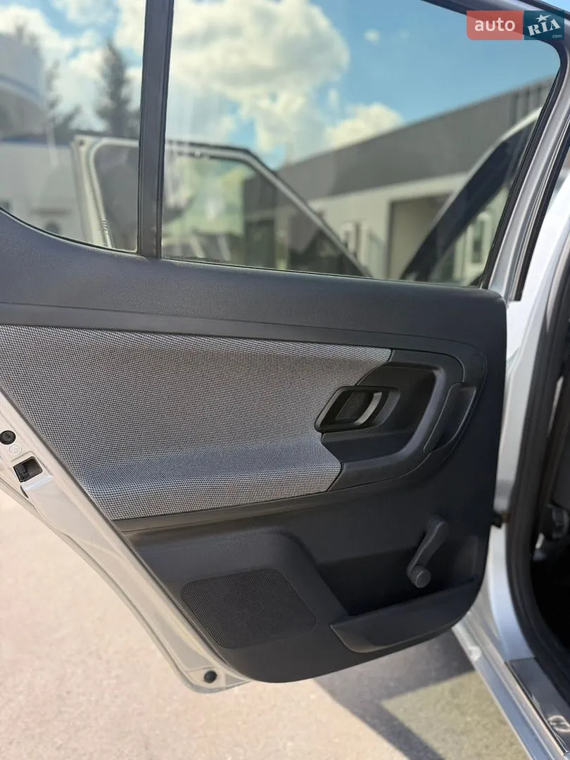 2013 Skoda Fabia - мініатюра 23
